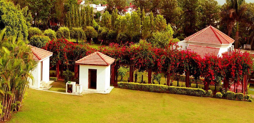 ホテルNaturoville Ayurvedic And Yoga Retreat リシケーシュ エクステリア 写真