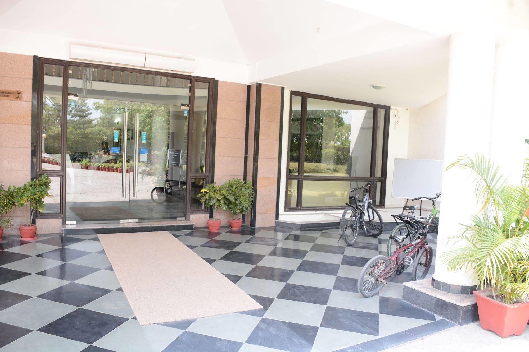 ホテルNaturoville Ayurvedic And Yoga Retreat リシケーシュ エクステリア 写真