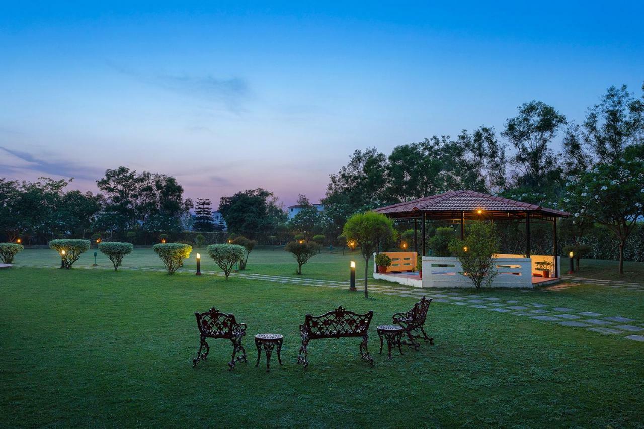 ホテルNaturoville Ayurvedic And Yoga Retreat リシケーシュ エクステリア 写真